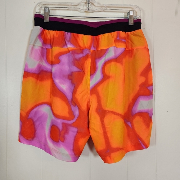 Fabletics 5" inseam Fundamental Short II Lined Orange purple Size Small NWT - Picture 2 of 16